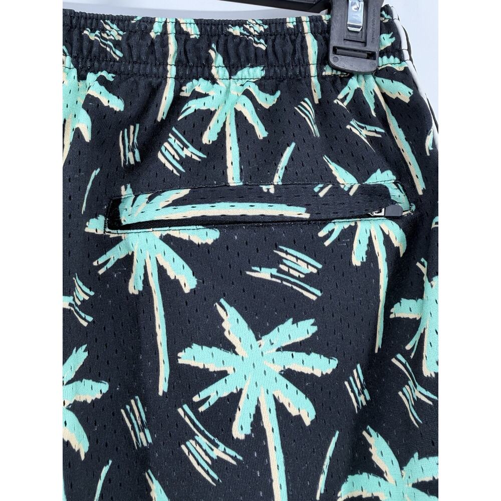 Chubbies Swim Shorts The Throne of Thighs Classic Palm Tree Print Shorts Medium - Picture 4 of 5